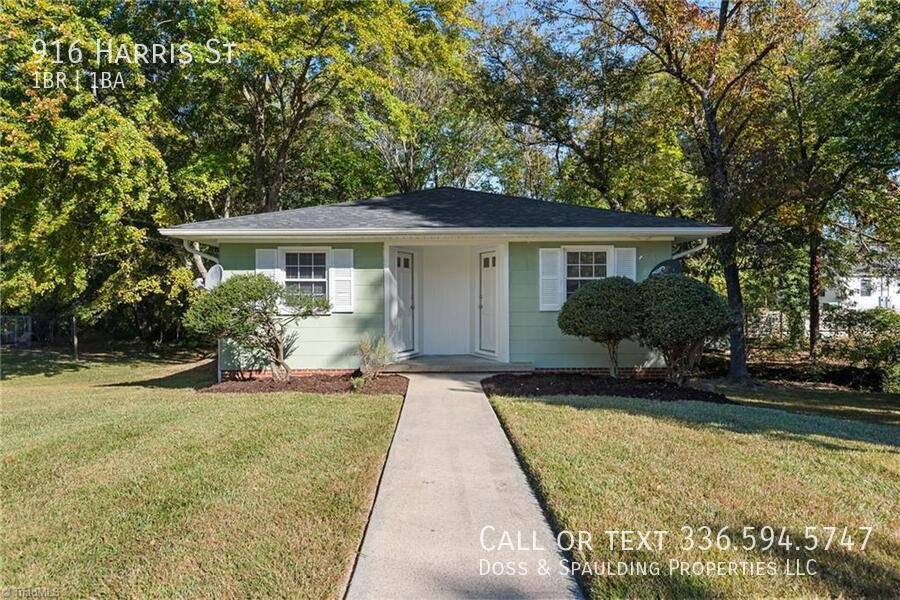 Apartment for rent at 916 Harris St, Burlington, NC 27217