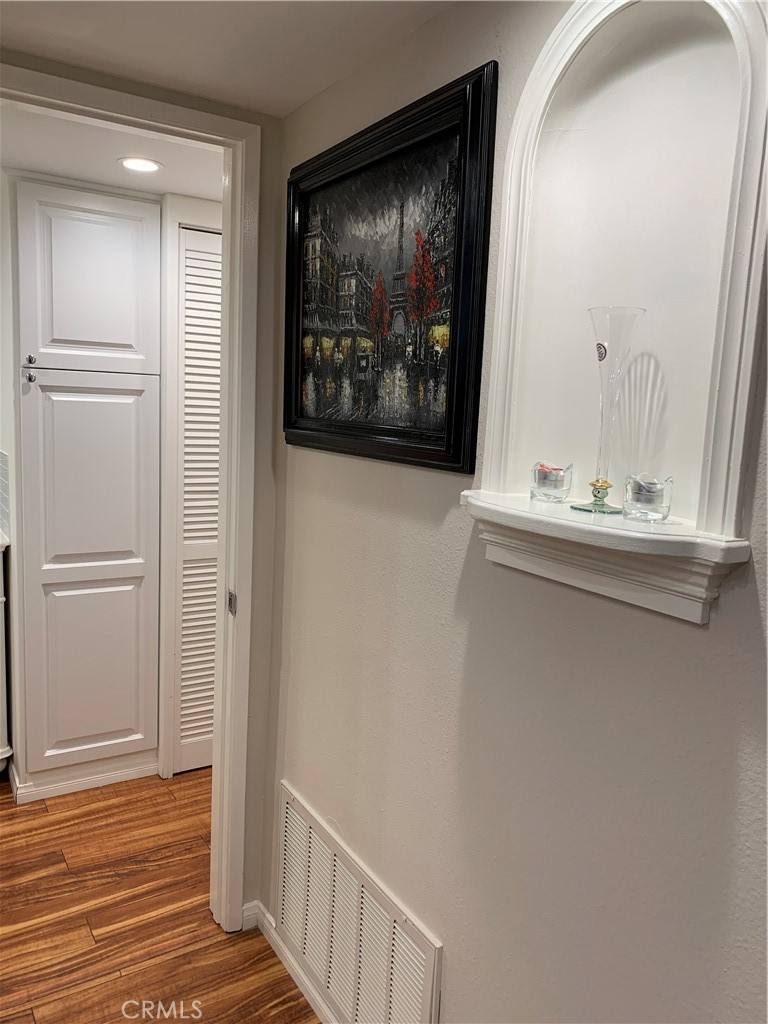 Condo for rent at 22100 Burbank Blvd, Woodland Hills, CA 91367