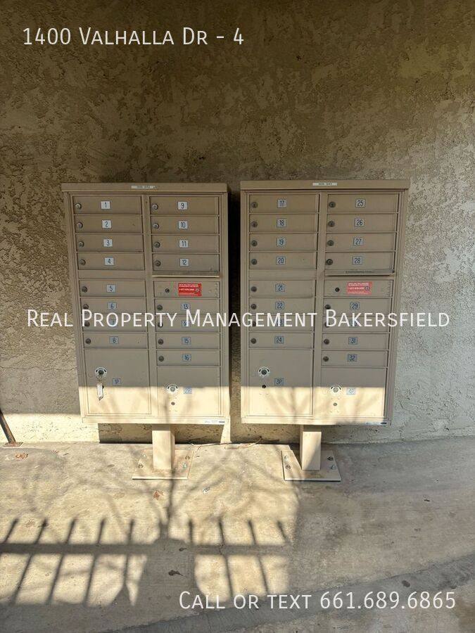 Apartment for rent at 1400 Valhalla Dr #4, Bakersfield, CA 93309