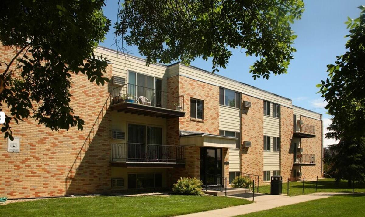 Apartment for rent at 206 & 210 W, Mitchell, SD 57301