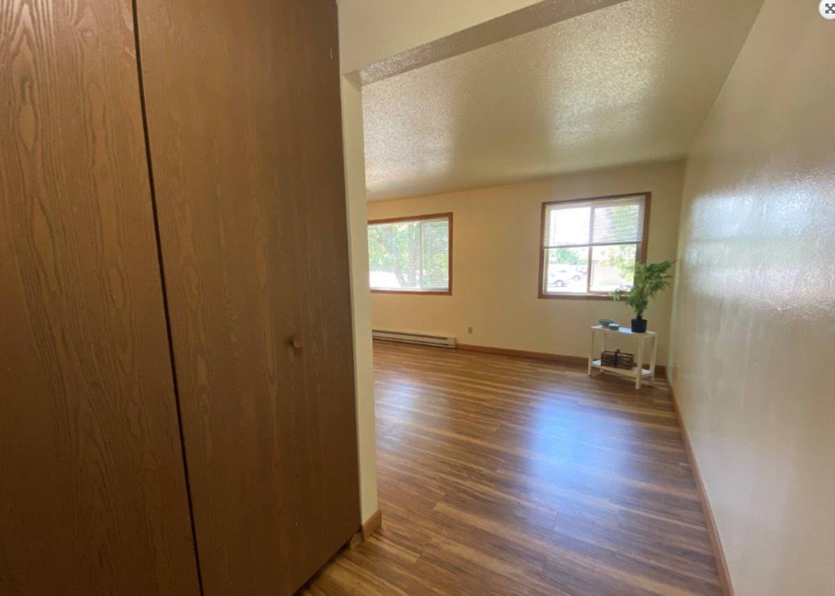 Apartment for rent at 206 & 210 W, Mitchell, SD 57301