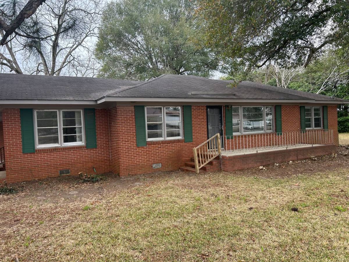 House for rent at 321 Soperton Ave, East Dublin, GA 31027
