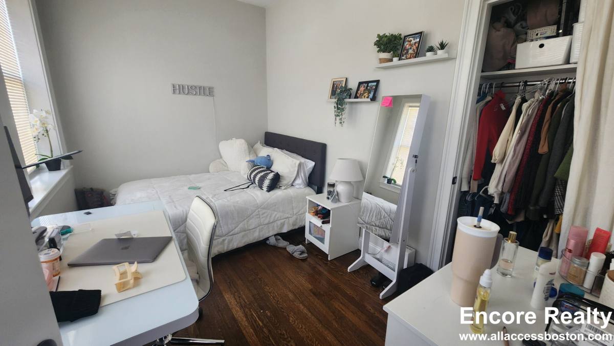 Apartment for rent at 2017 Commonwealth Ave #6, Brighton, MA 02135