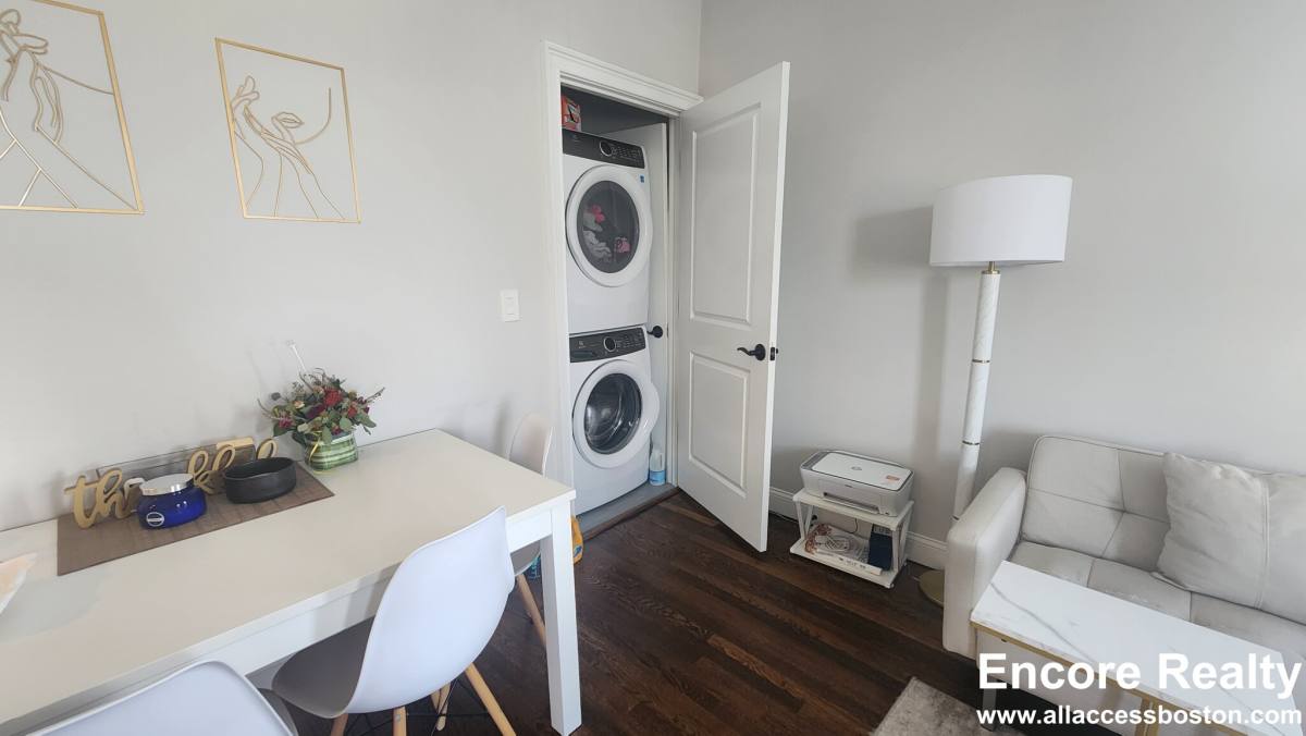 Apartment for rent at 2017 Commonwealth Ave #6, Brighton, MA 02135