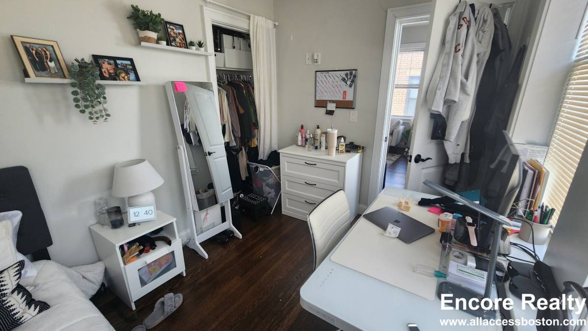 Apartment for rent at 2017 Commonwealth Ave #6, Brighton, MA 02135
