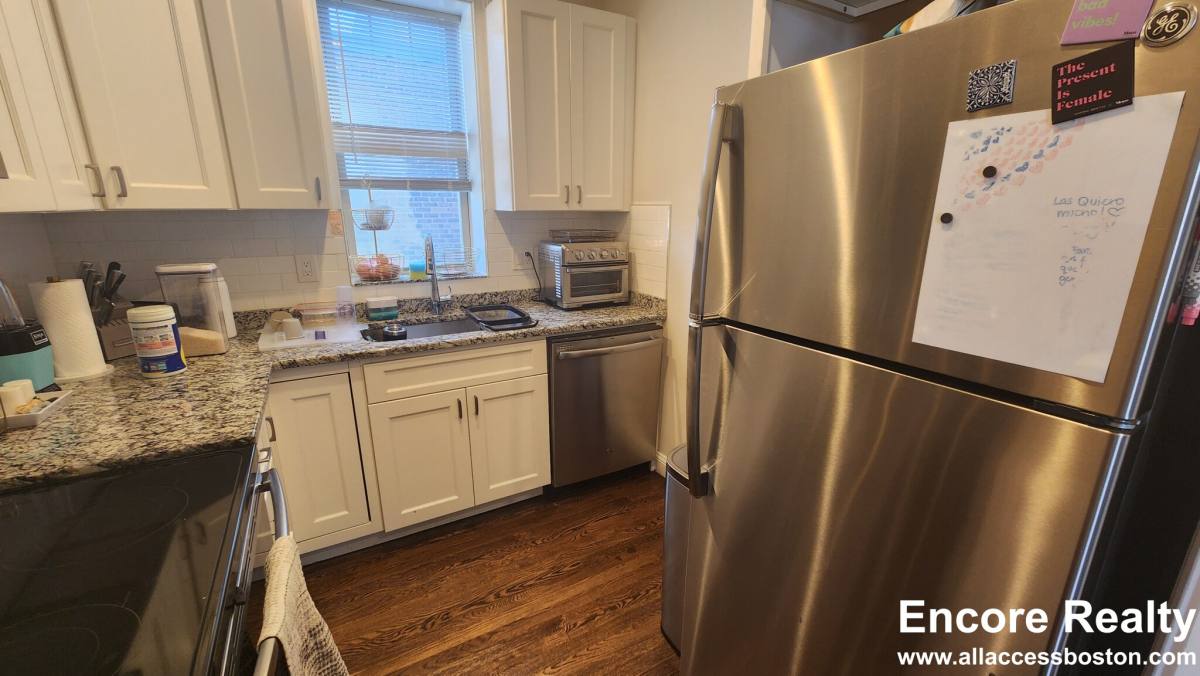Apartment for rent at 2017 Commonwealth Ave #6, Brighton, MA 02135