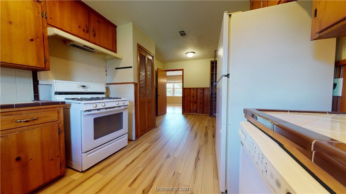 Apartment for rent at 806 Gilchrist Ave #806, College Station, TX 77840