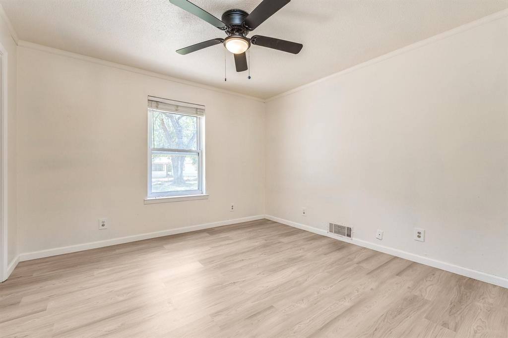 Apartment for rent at 921 Evans St #921, Bonham, TX 75418