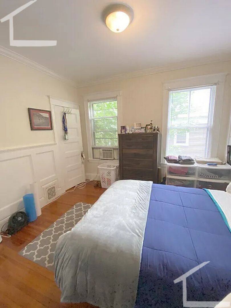 House for rent at 27 Ridgemont St #3, Allston, MA 02134