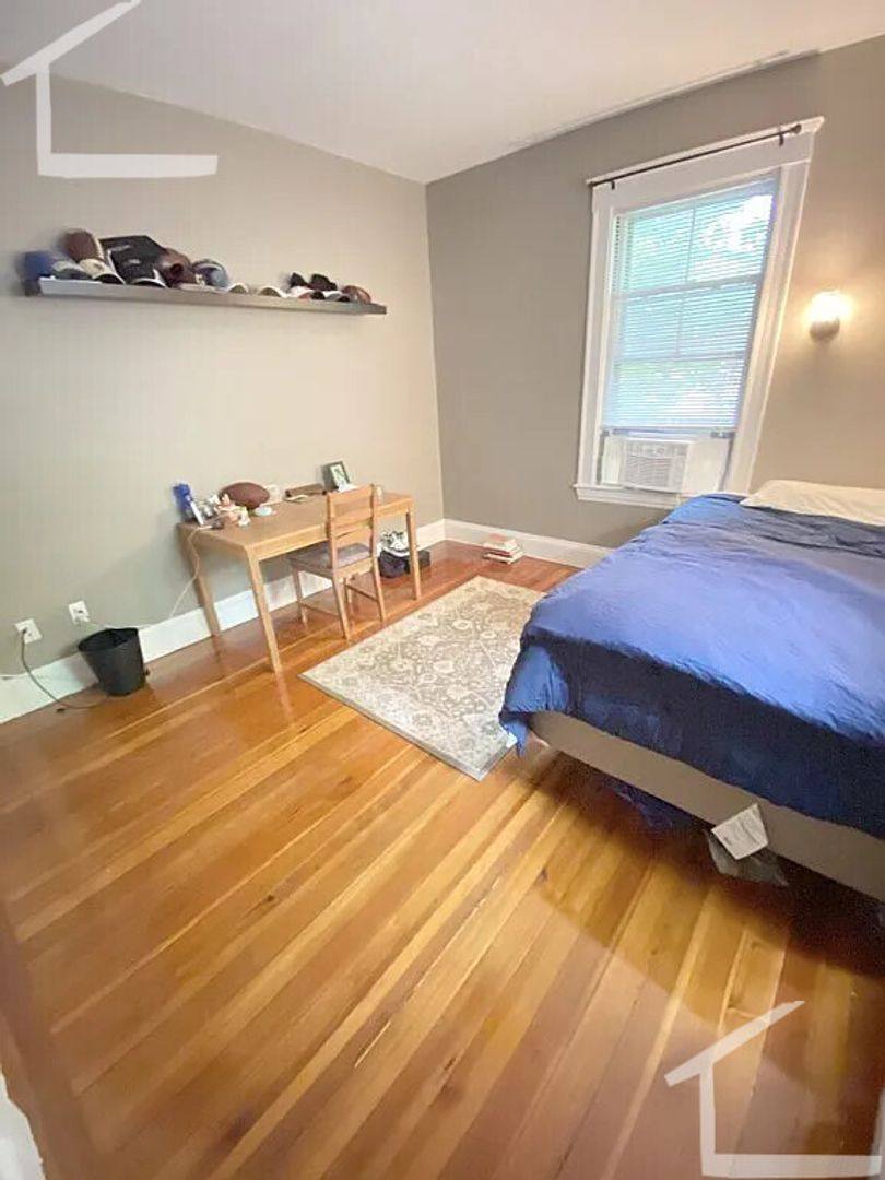 House for rent at 27 Ridgemont St #3, Allston, MA 02134