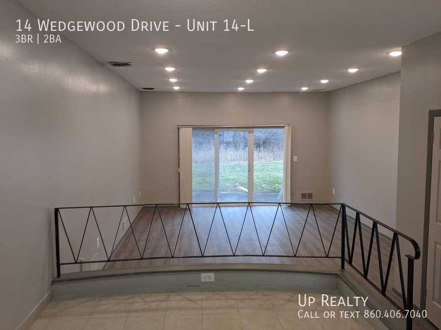 Apartment for rent at 14 Wedgewood Dr #14-L, Bloomfield, CT 06002