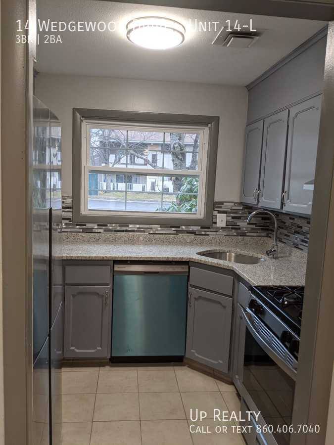Apartment for rent at 14 Wedgewood Dr #14-L, Bloomfield, CT 06002