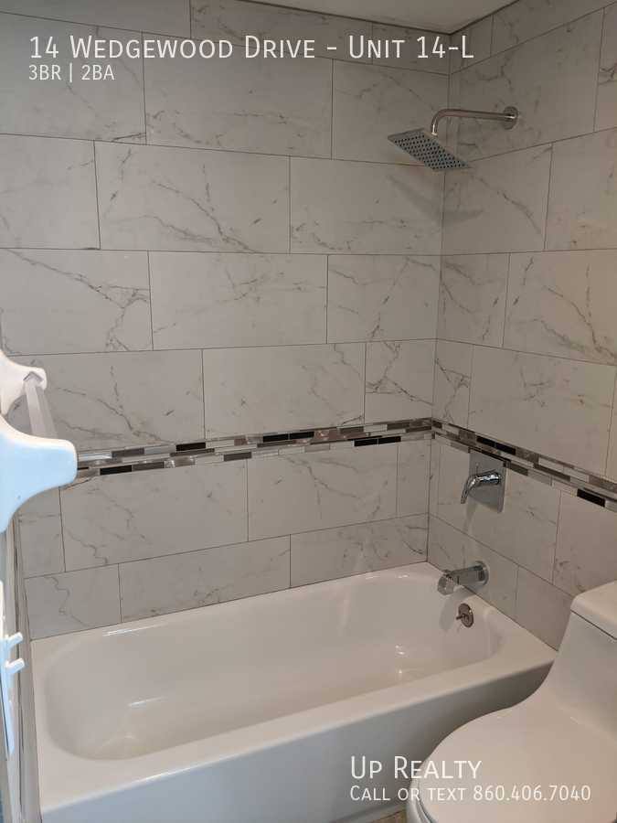 Apartment for rent at 14 Wedgewood Dr #14-L, Bloomfield, CT 06002