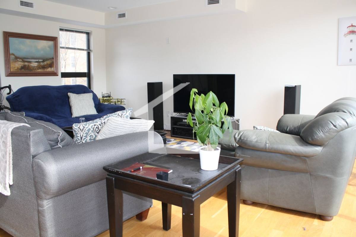 Apartment for rent at 1628 Beacon St #3, Brookline, MA 02445