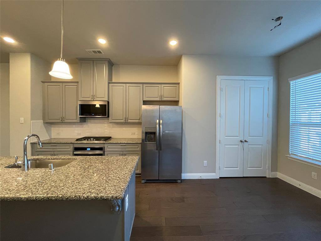 Apartment for rent at 2401 Springhill Ave, Flower Mound, TX 75028