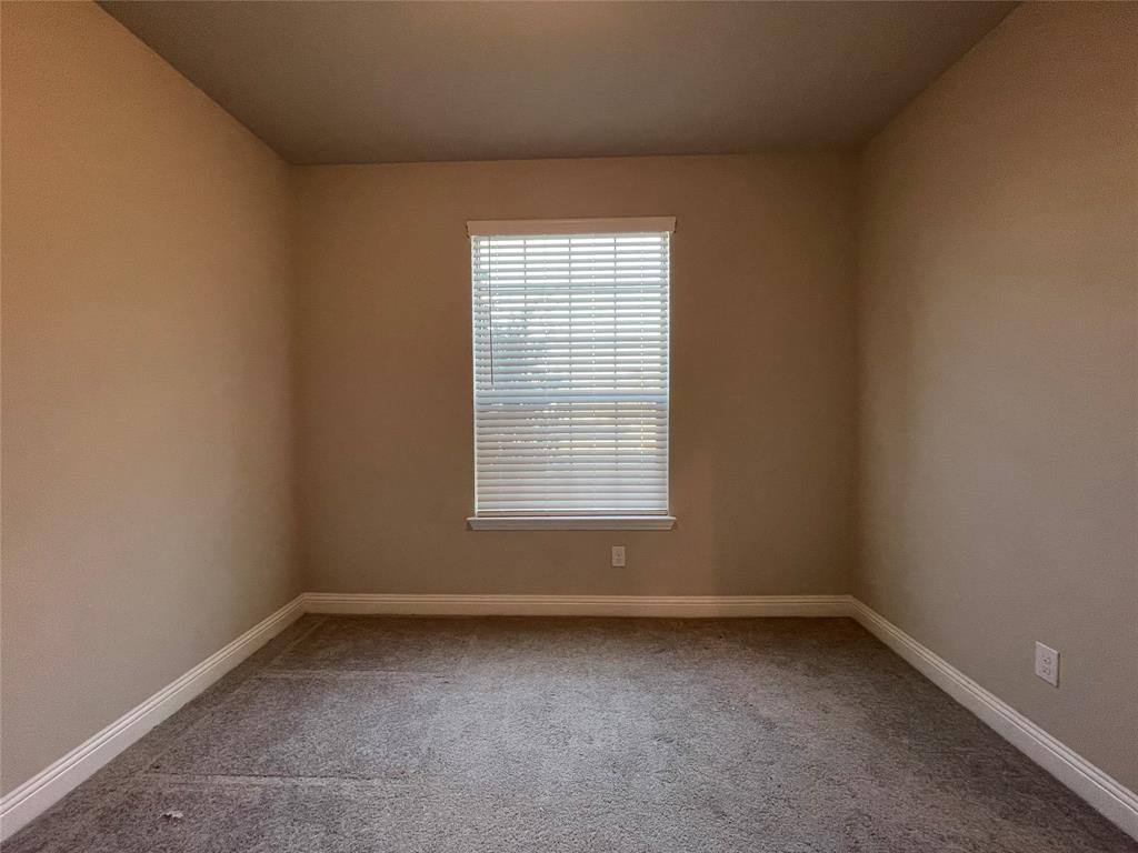 Apartment for rent at 2401 Springhill Ave, Flower Mound, TX 75028