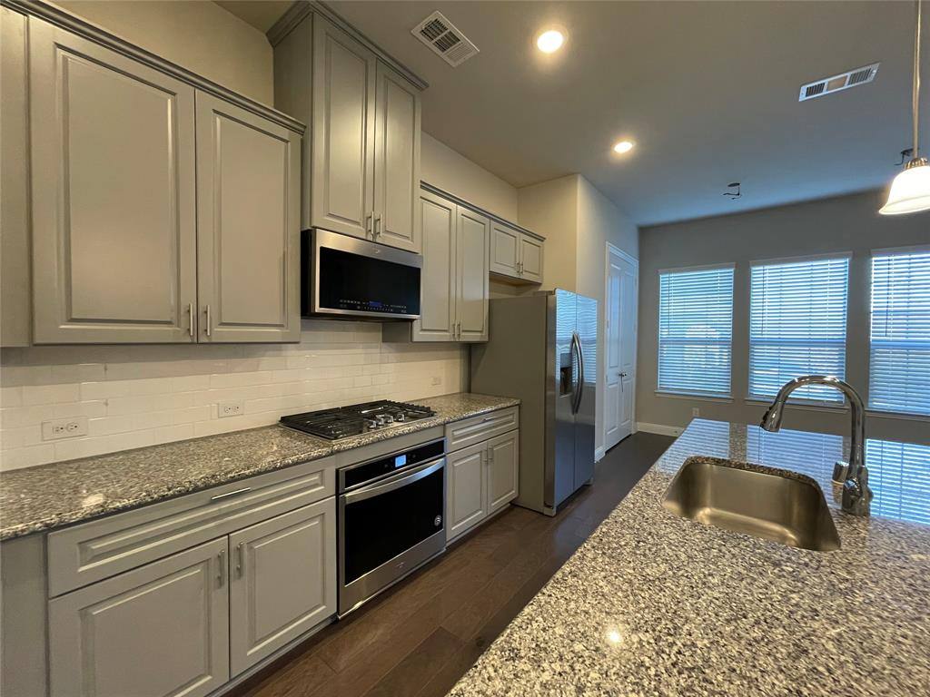 Apartment for rent at 2401 Springhill Ave, Flower Mound, TX 75028