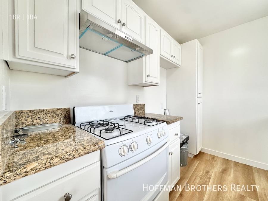 Apartment for rent at 1000 N Doheny Dr #100, West Hollywood, CA 90069