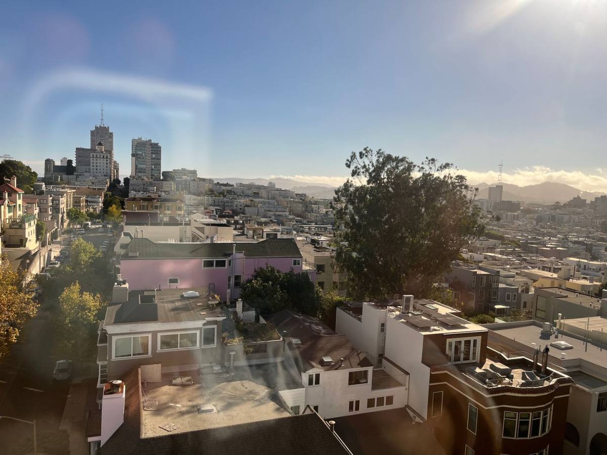 Apartment for rent at 1000 Green St, San Francisco, CA 94133