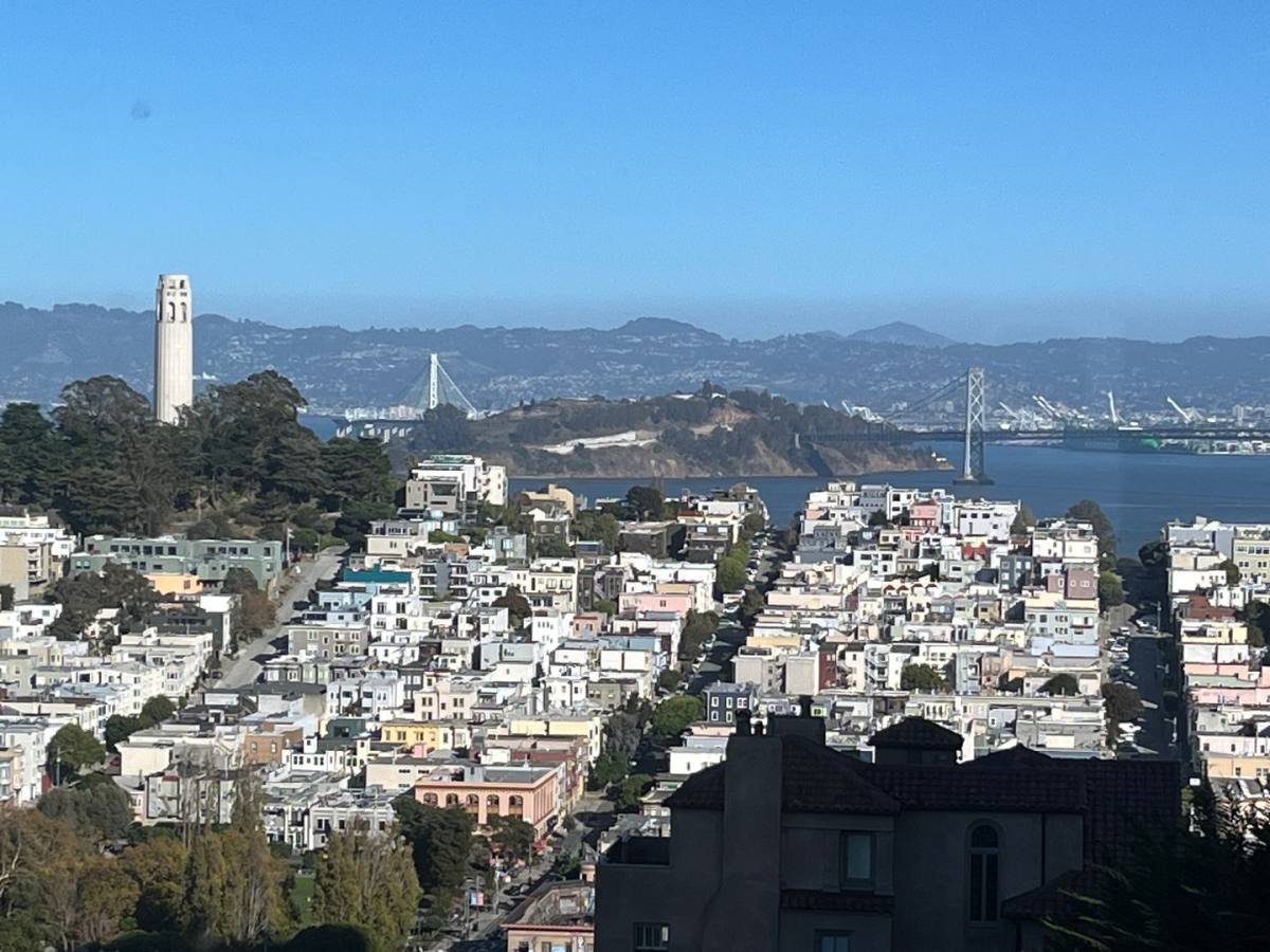 Apartment for rent at 1000 Green St, San Francisco, CA 94133