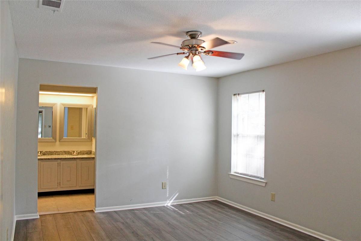 Apartment for rent at 39 S White Pebble Court #39, Spring, TX 77380