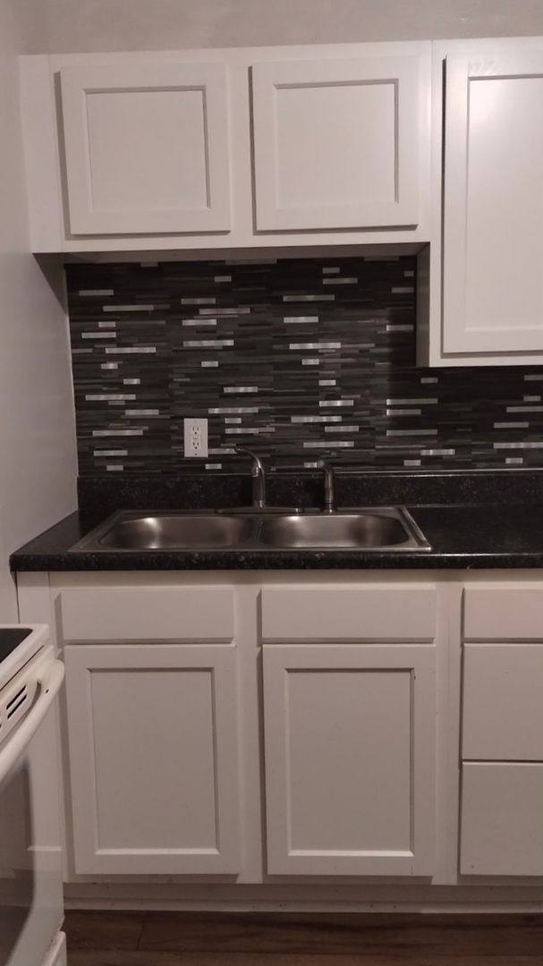 Apartment for rent at 820 7th St, Huntington, WV 25701