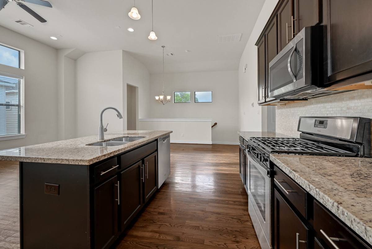 Townhouse for rent at 2118 Naomi St, Houston, TX 77054