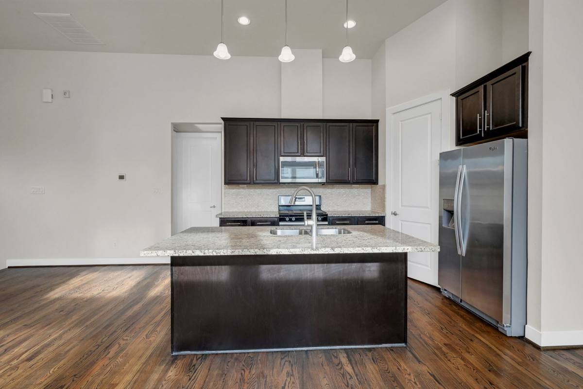Townhouse for rent at 2118 Naomi St, Houston, TX 77054