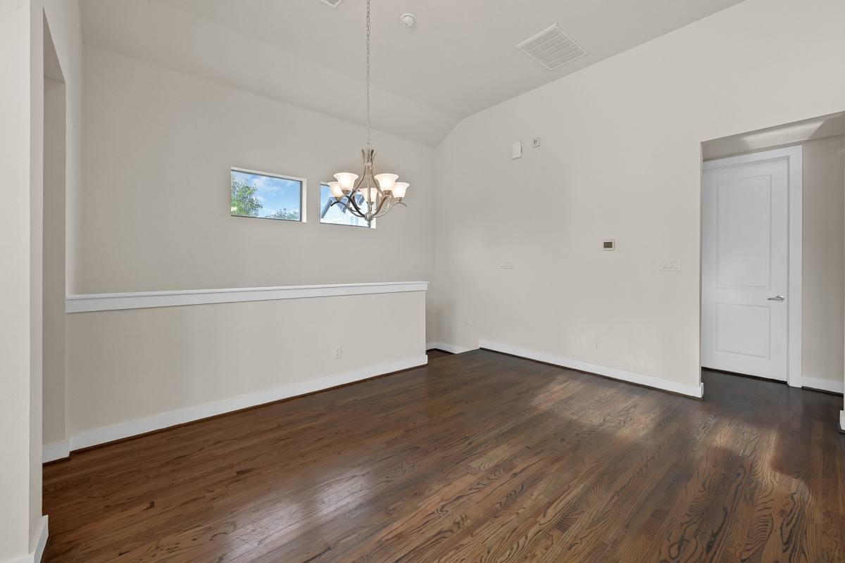 Townhouse for rent at 2118 Naomi St, Houston, TX 77054