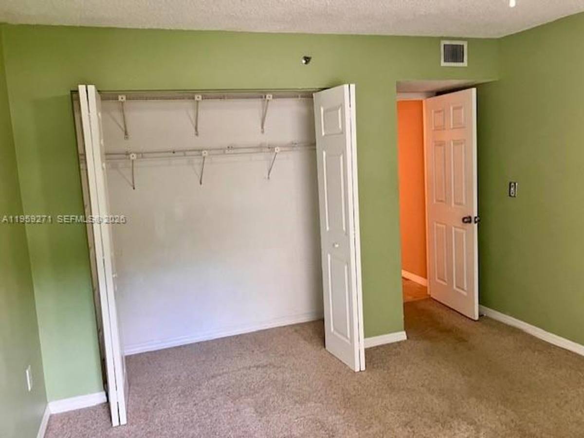 House for rent at 3910 Inverrary Blvd, Fort Lauderdale, FL 33319