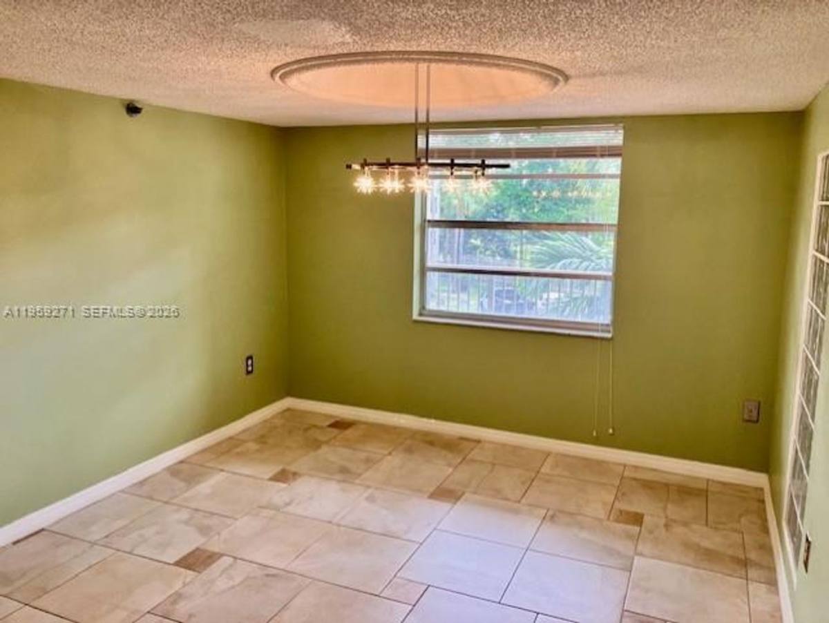 House for rent at 3910 Inverrary Blvd, Fort Lauderdale, FL 33319