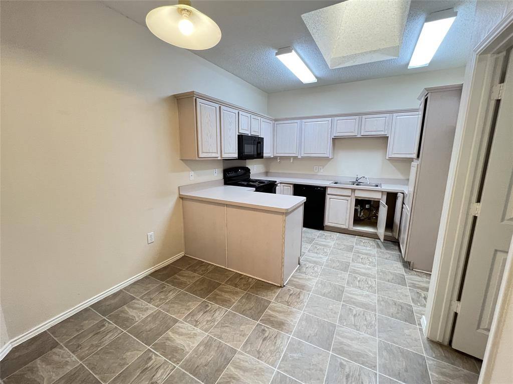 Apartment for rent at 2416 Wildwood Lane, Denton, TX 76210