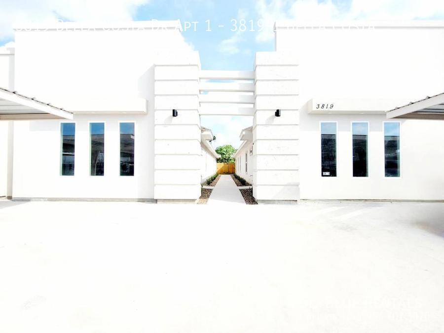 Apartment for rent at 3819 Bella Costa Dr #1, Weslaco, TX 78596