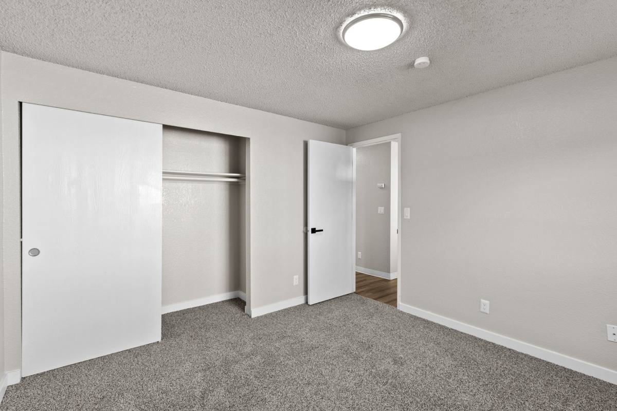 Apartment for rent at 325 S Johnson St, Kennewick, WA 99336
