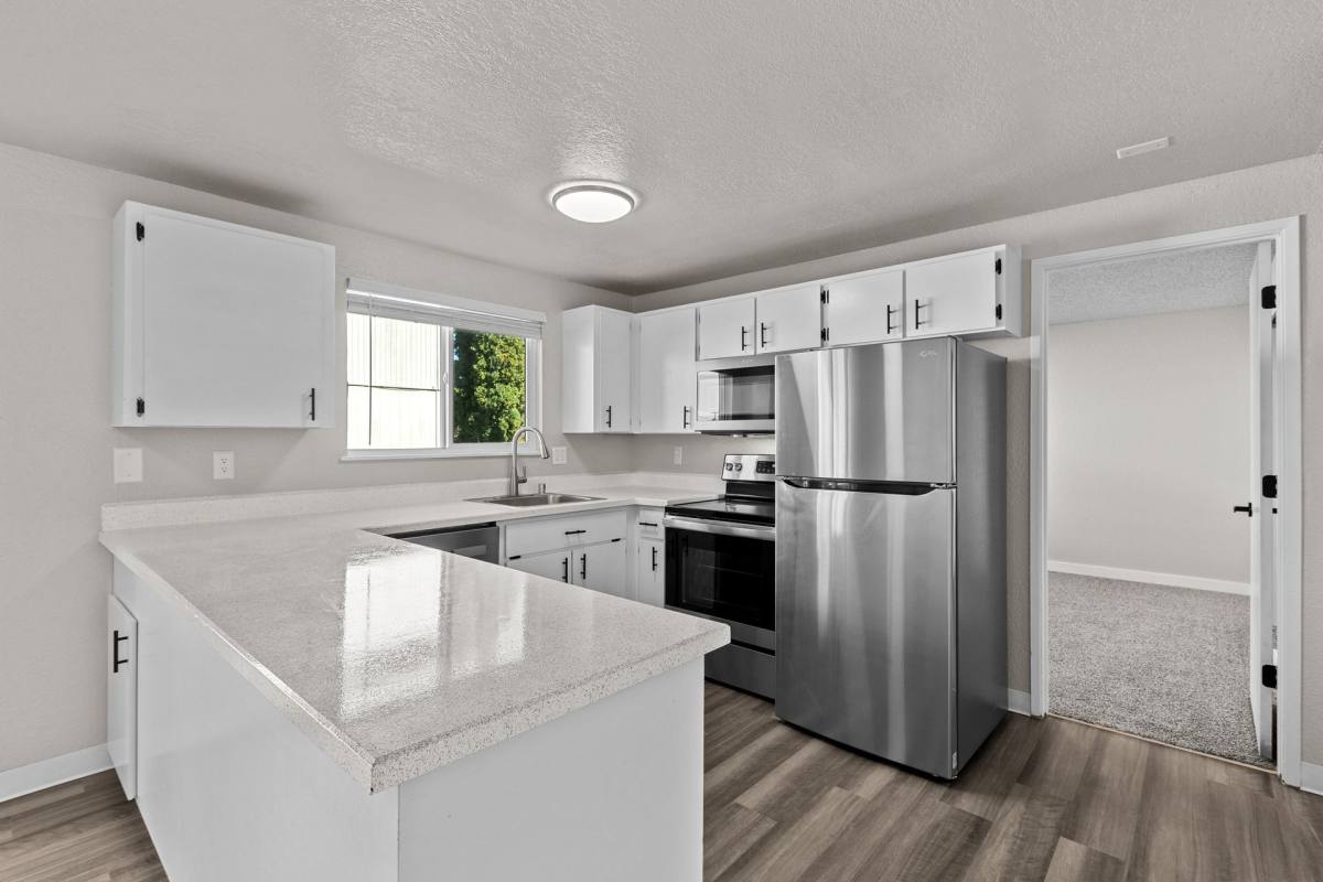 Apartment for rent at 325 S Johnson St, Kennewick, WA 99336