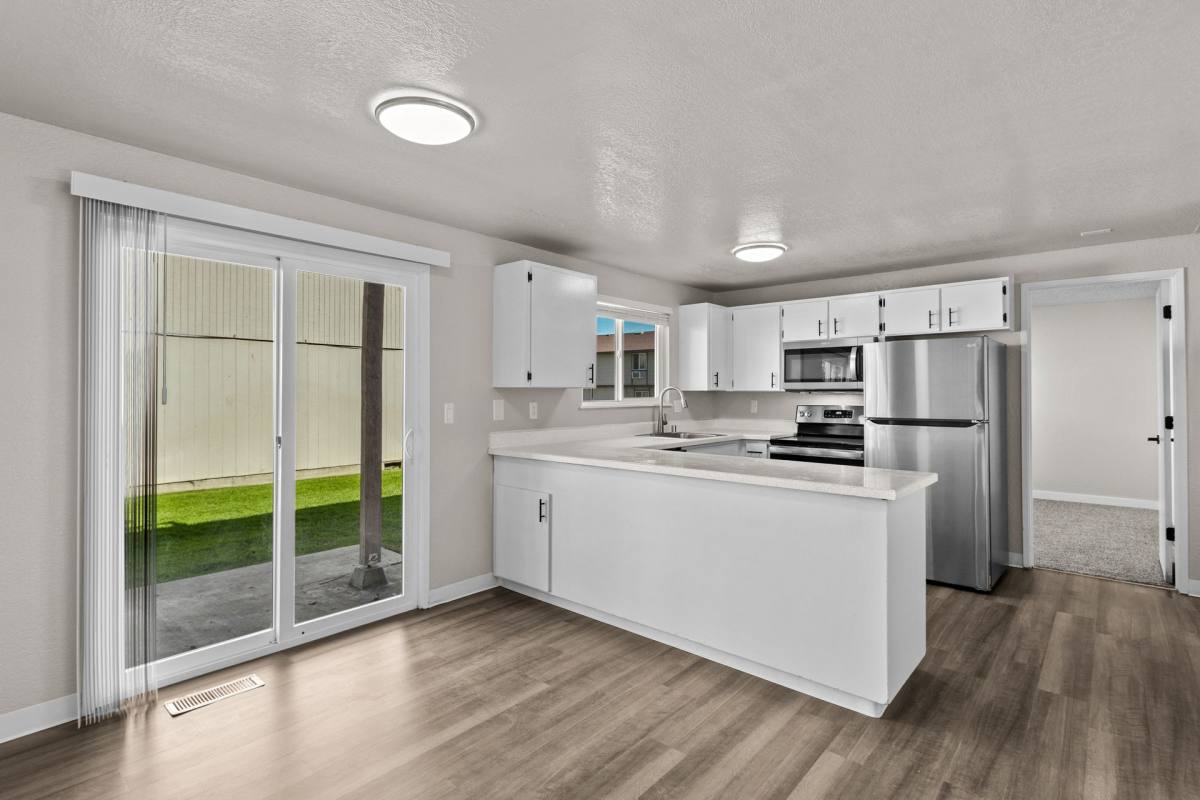 Apartment for rent at 325 S Johnson St, Kennewick, WA 99336