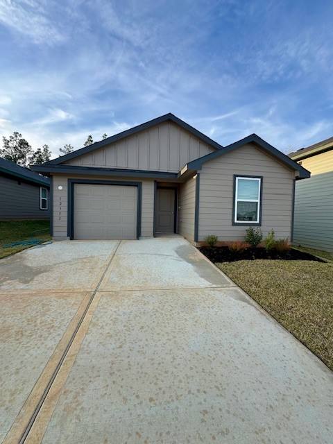 Apartment for rent at 12355 McCrorey Trails Court, Conroe, TX 77303
