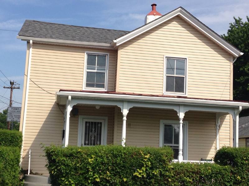 House for rent at 301 10 1 2 St NW, Charlottesville, VA 22903