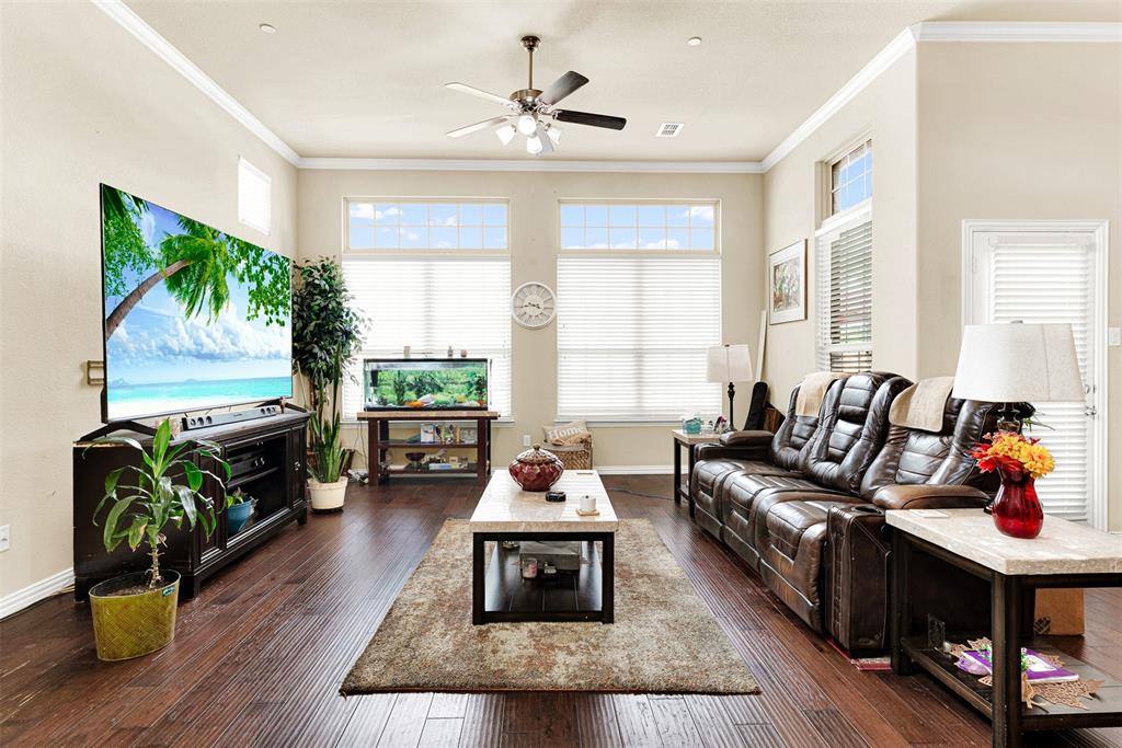 Townhouse for rent at 6614 Eagle Nest Dr, Garland, TX 75044