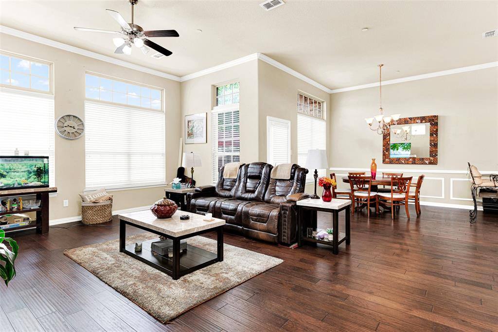 Townhouse for rent at 6614 Eagle Nest Dr, Garland, TX 75044