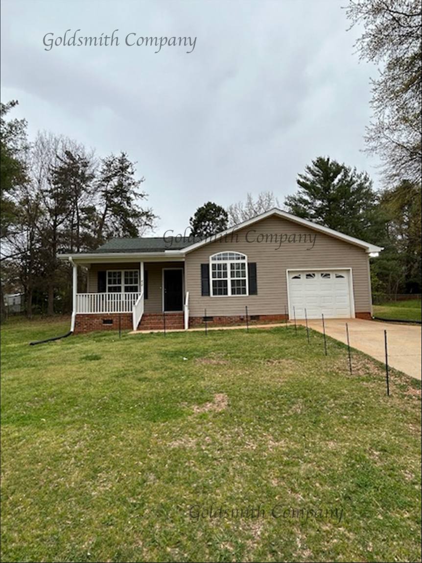 414 Hammett Bridge Rd, Greer, SC 29650