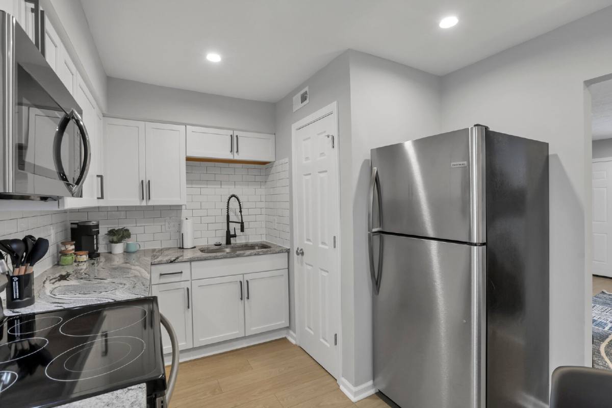 Apartment for rent at 380 Forest St #G, Columbus, OH 43206
