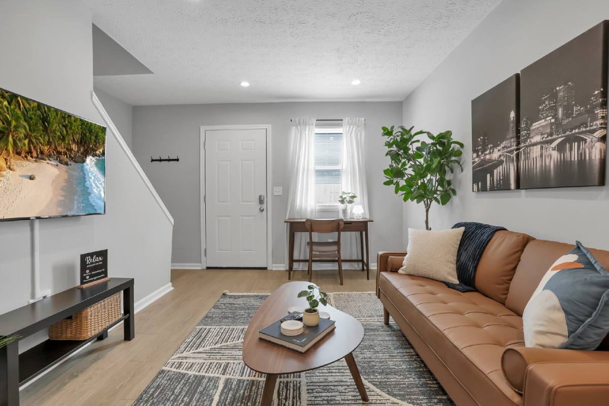 Apartment for rent at 380 Forest St #G, Columbus, OH 43206