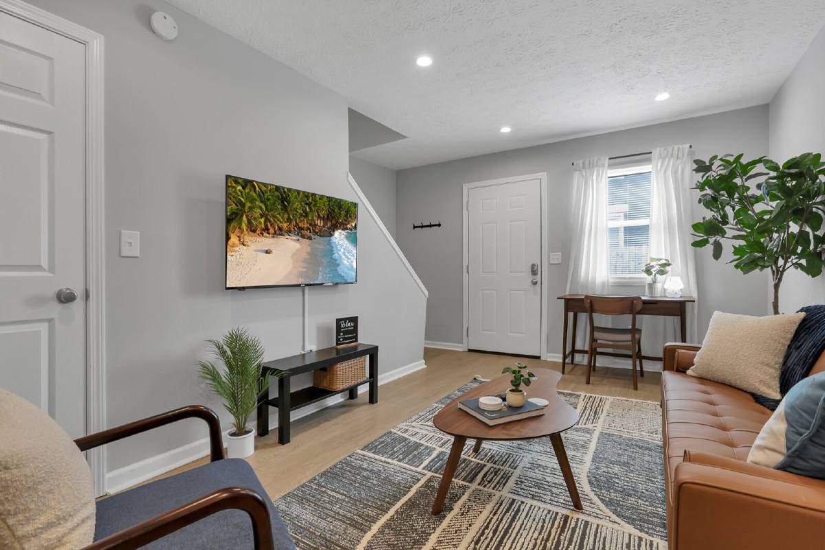 Apartment for rent at 380 Forest St #G, Columbus, OH 43206