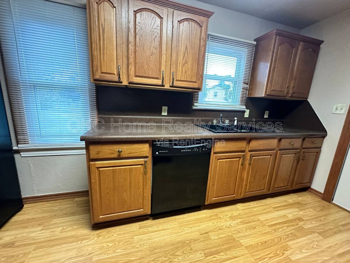 House for rent at 1216 NE 42nd St, Oklahoma City, OK 73111
