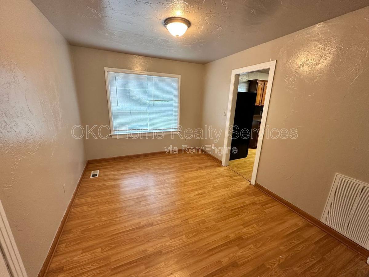 House for rent at 1216 NE 42nd St, Oklahoma City, OK 73111