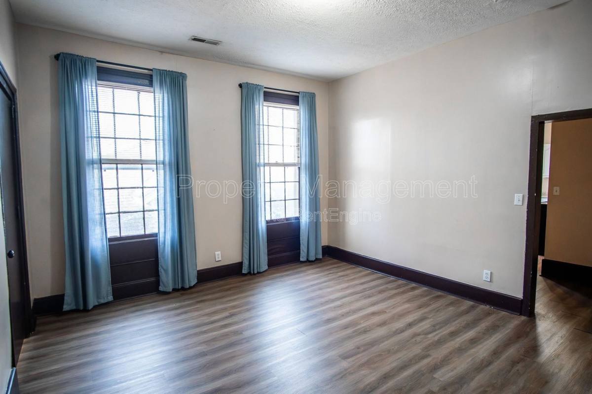 Apartment for rent at 1709 E 5th Ave #2, Knoxville, TN 37917