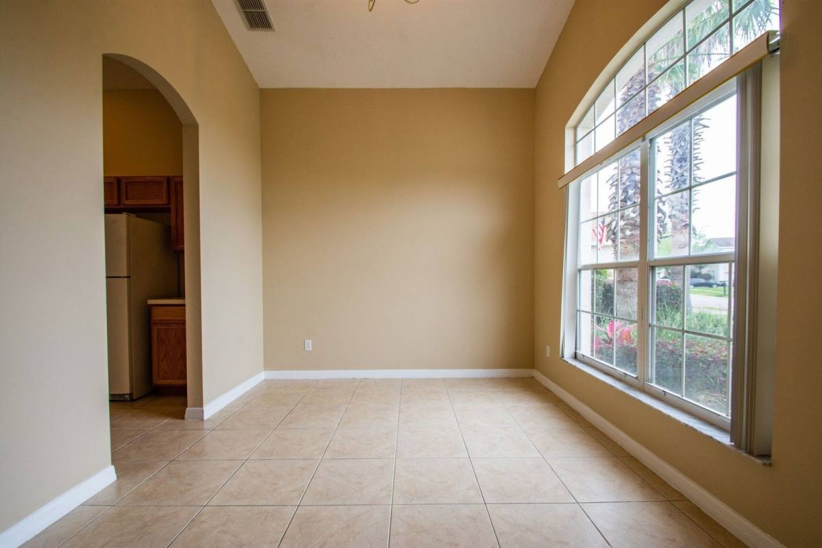 House for rent at 421 Lockbreeze Dr, Davenport, FL 33897