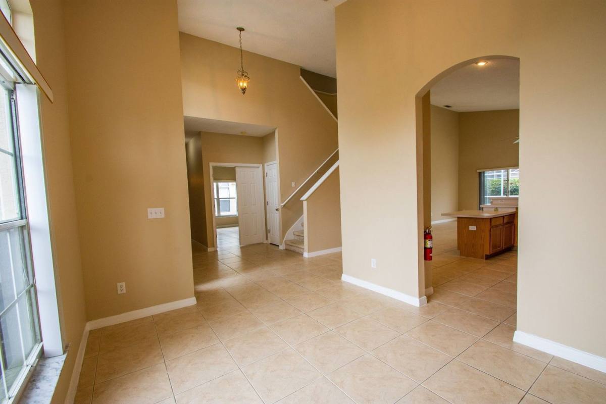 House for rent at 421 Lockbreeze Dr, Davenport, FL 33897