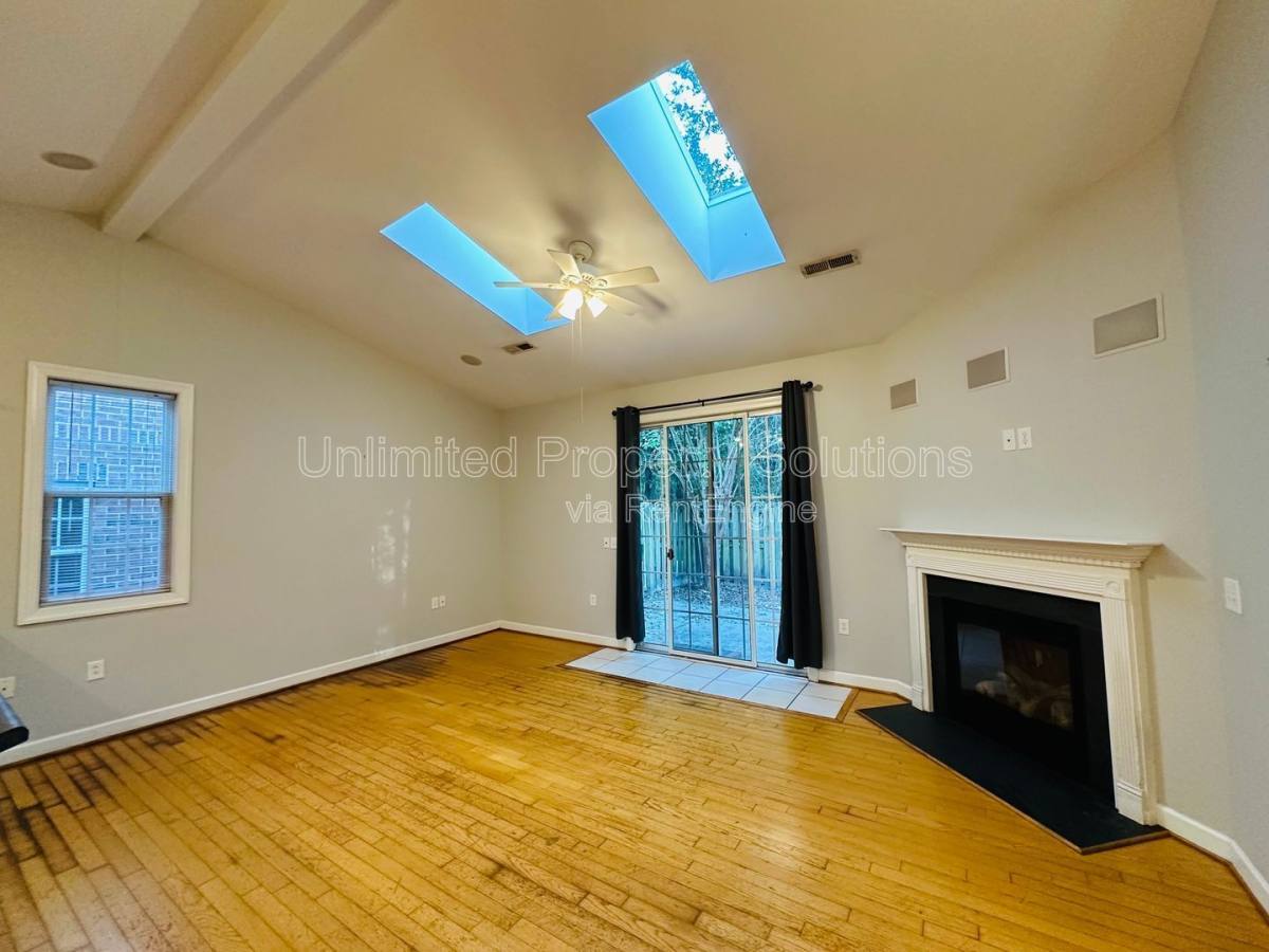 Townhouse for rent at 5244 Christian Dr, Wilmington, NC 28403